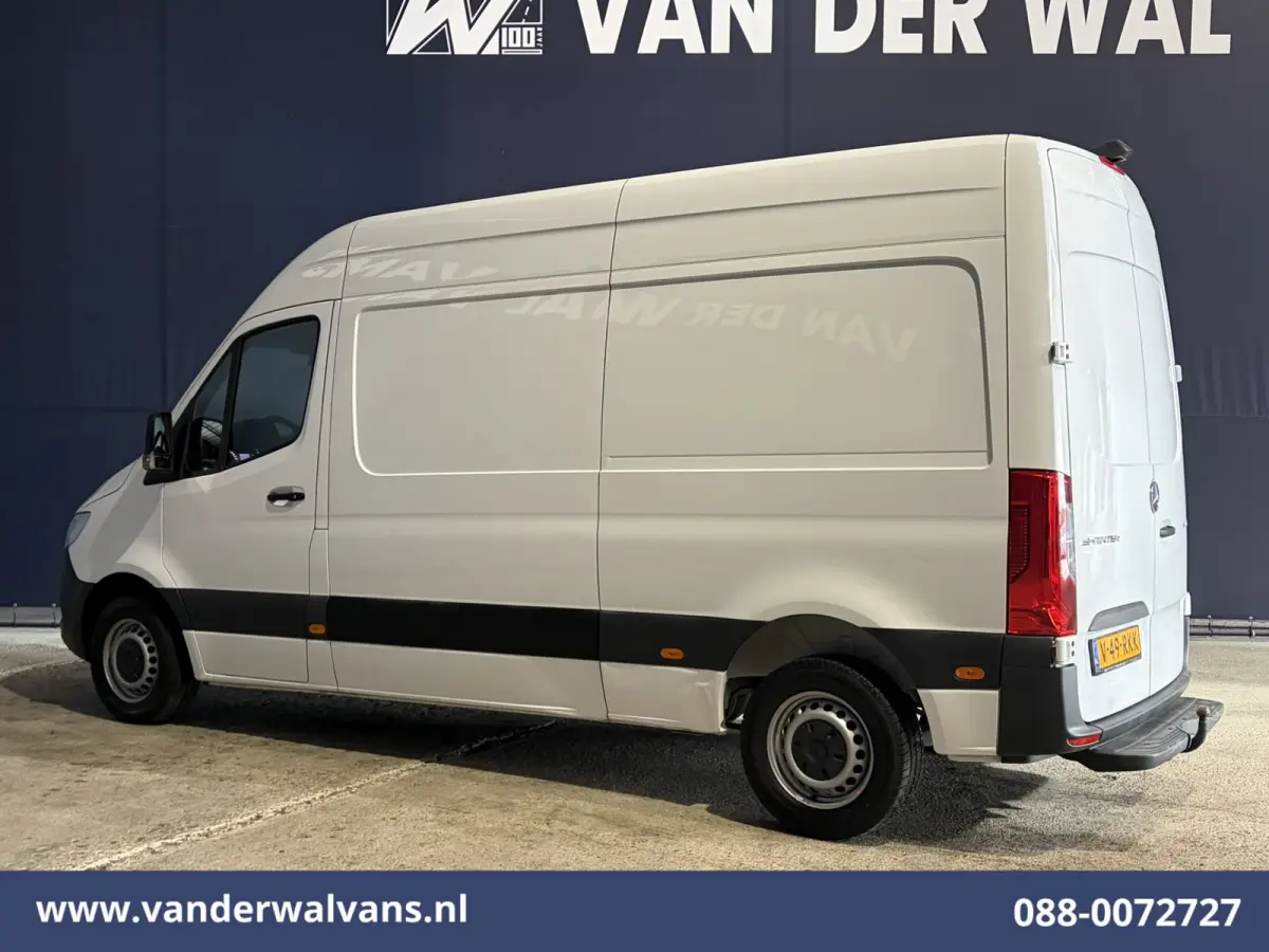 211 CDI 115pk L2H2 Euro6 Airco | Camera | Trekhaak Bijrijdersbank