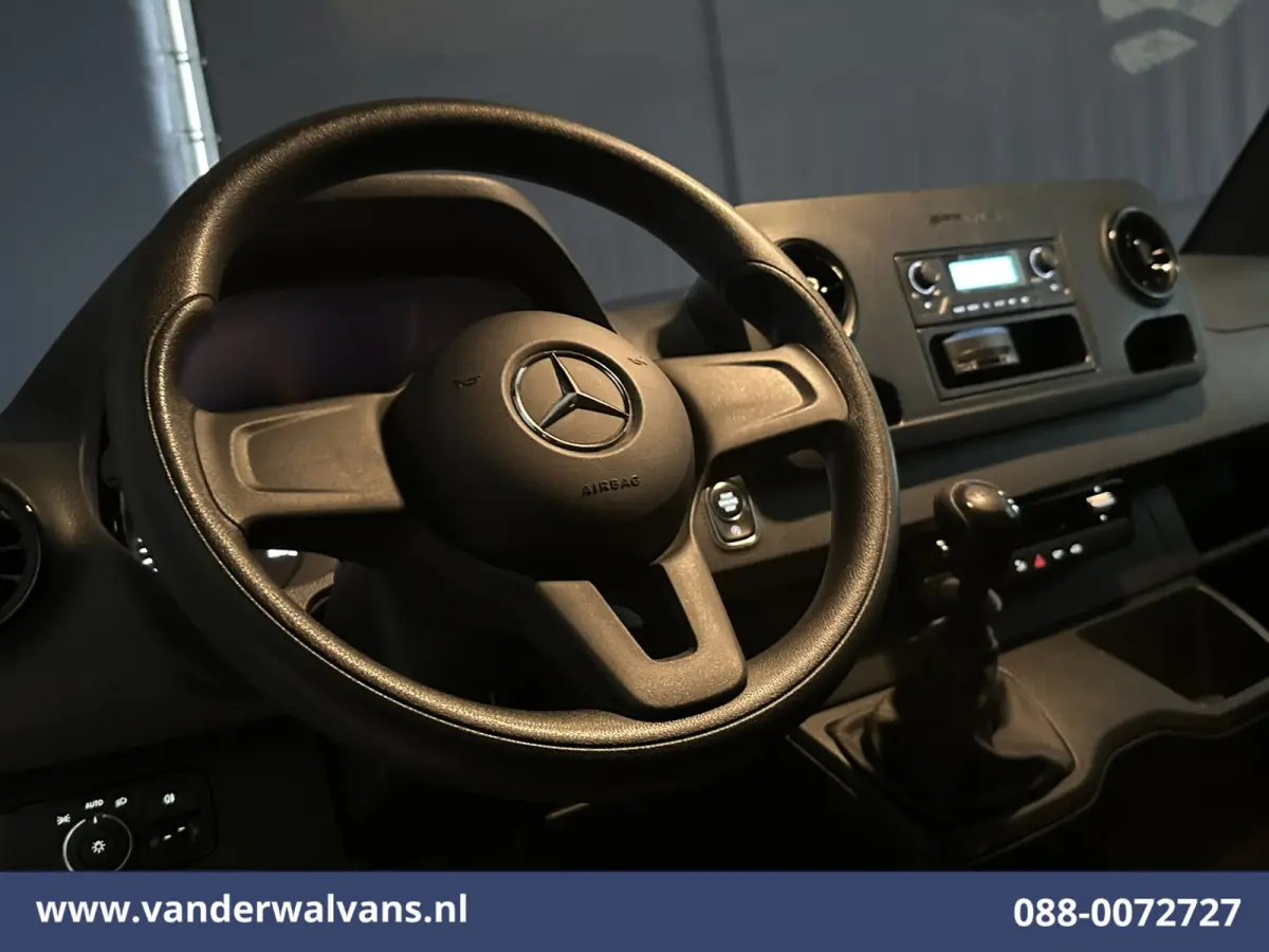 211 CDI 115pk L2H2 Euro6 Airco | Camera | Trekhaak Bijrijdersbank
