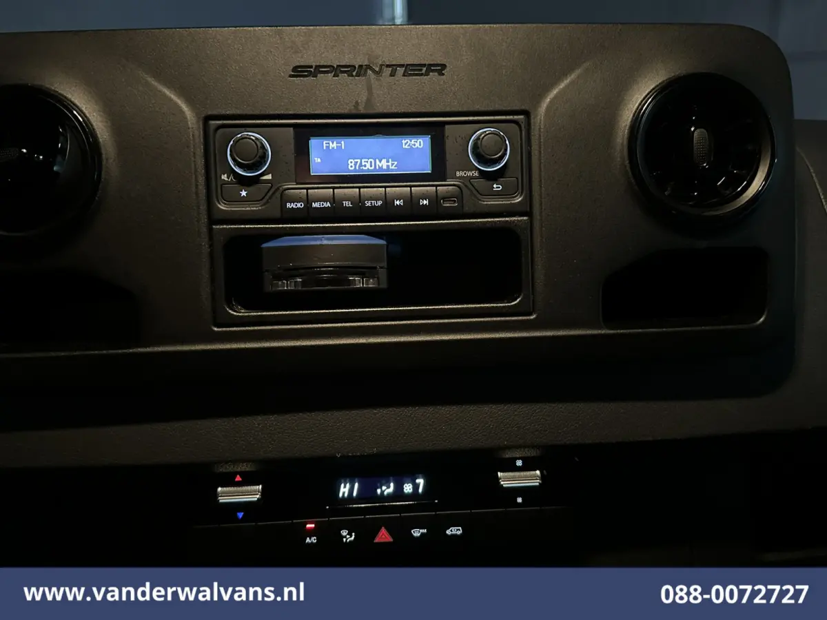 211 CDI 115pk L2H2 Euro6 Airco | Camera | Trekhaak Bijrijdersbank