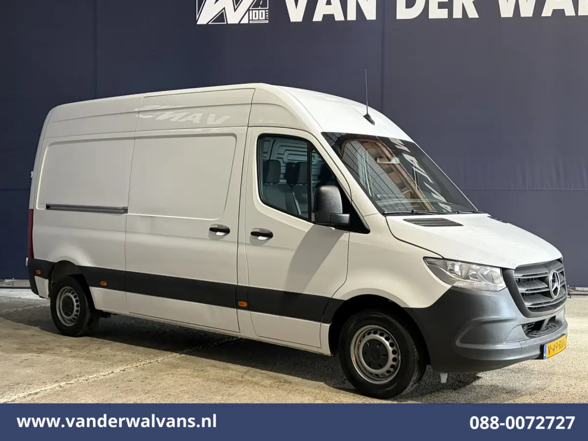 211 CDI 115pk L2H2 Euro6 Airco | Camera | Trekhaak Bijrijdersbank