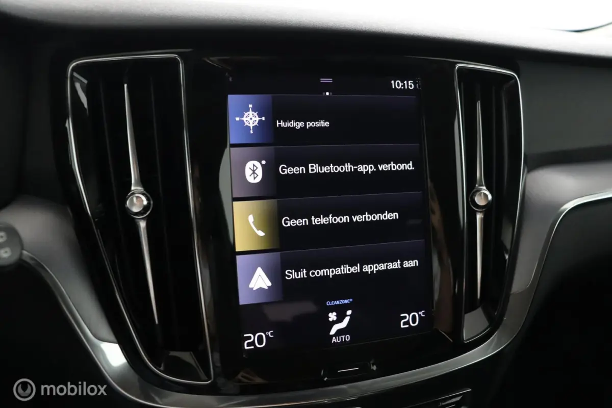 2.0 T5 Momentum | Trekhaak | Parkeersensoren Achter | Cruise Control|Climate Control Navigatie