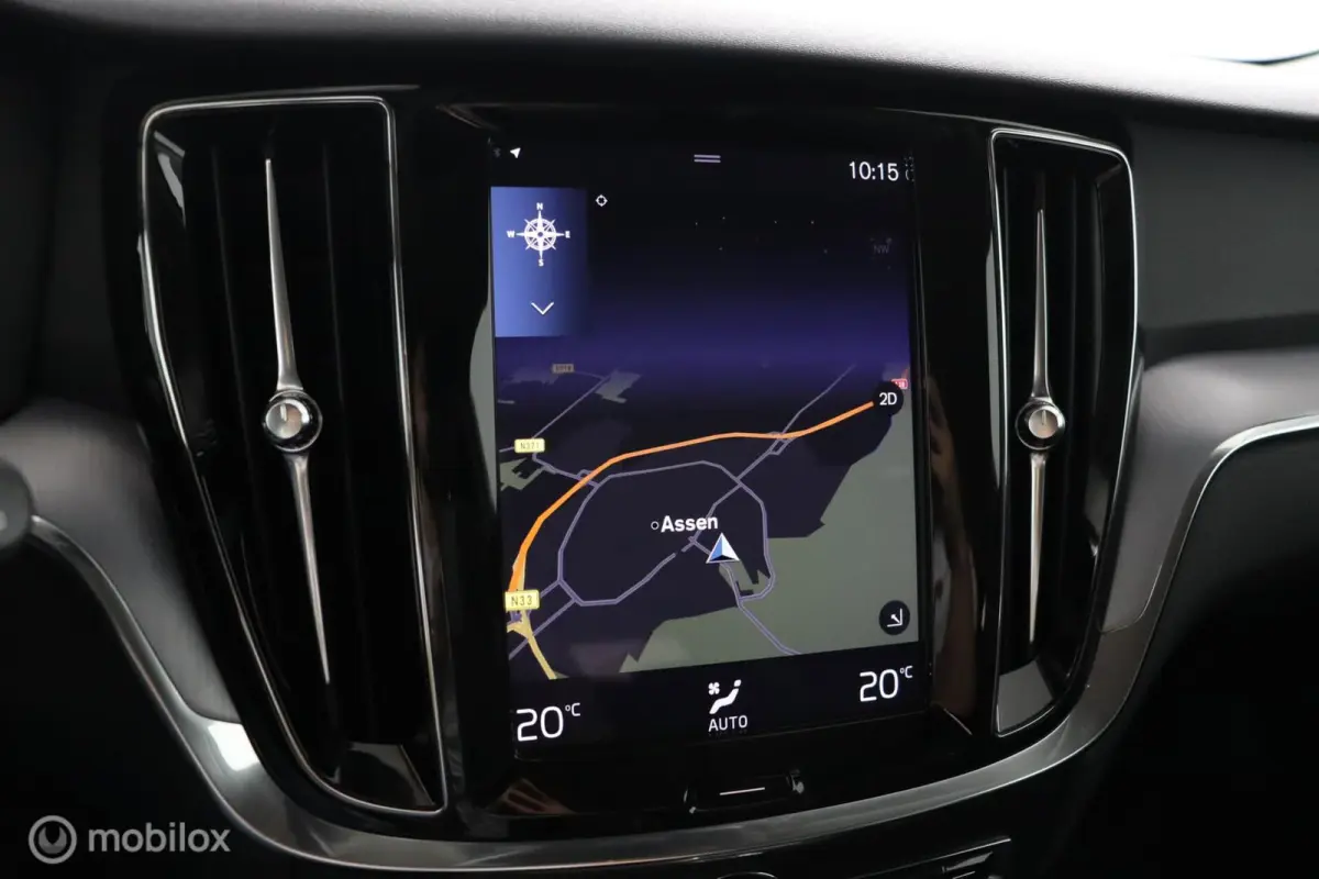 2.0 T5 Momentum | Trekhaak | Parkeersensoren Achter | Cruise Control|Climate Control Navigatie