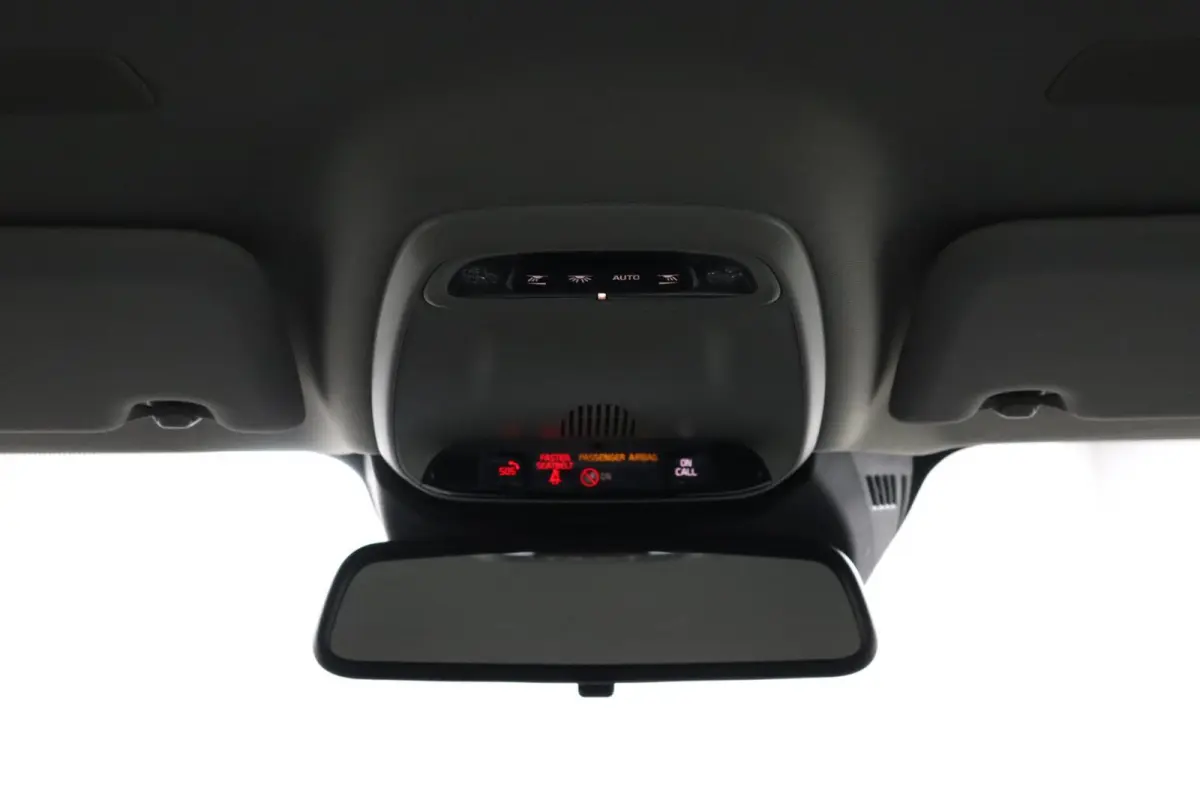 2.0 T5 Momentum | Trekhaak | Parkeersensoren Achter | Cruise Control|Climate Control Navigatie