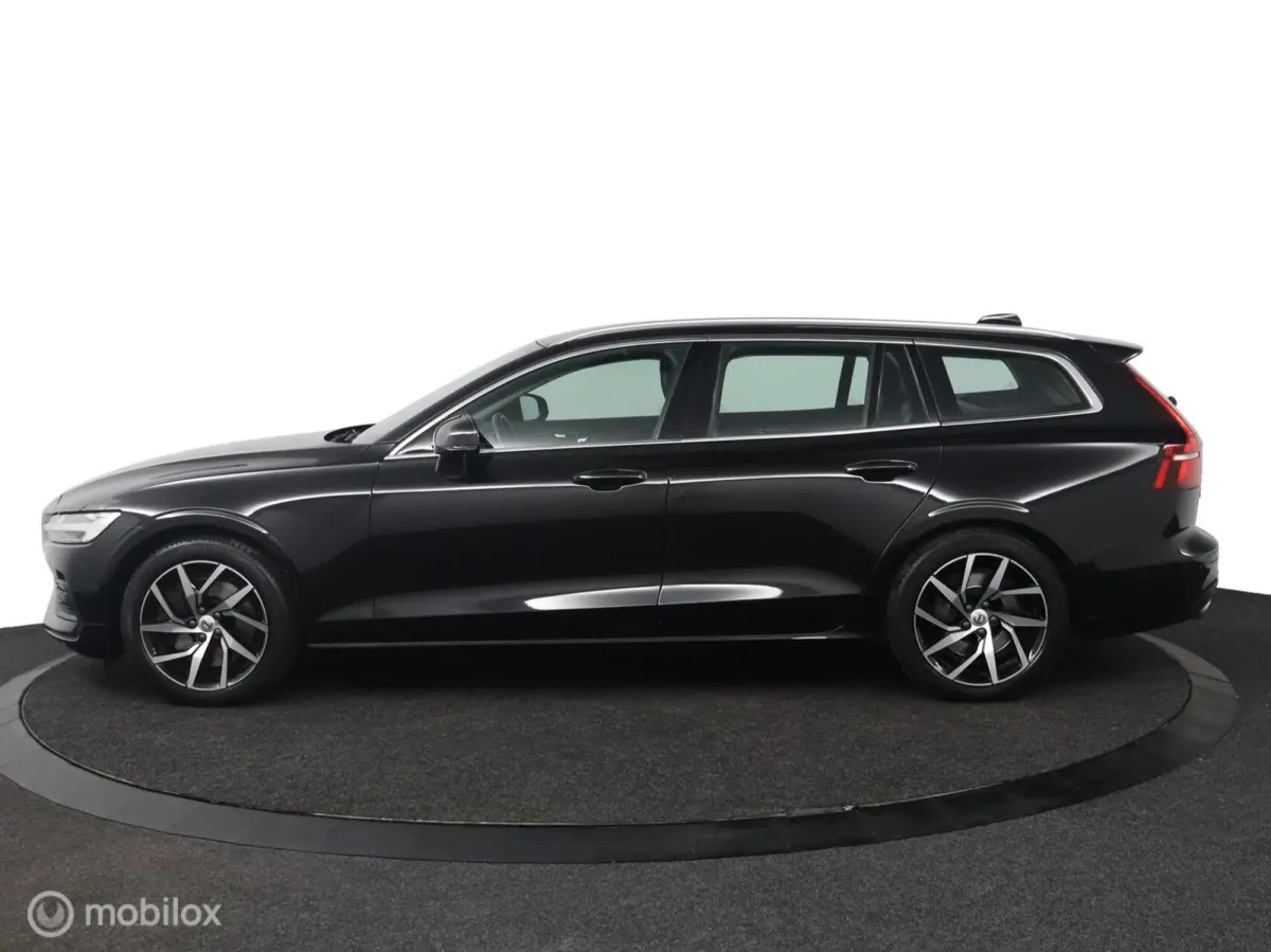 2.0 T5 Momentum | Trekhaak | Parkeersensoren Achter | Cruise Control|Climate Control Navigatie