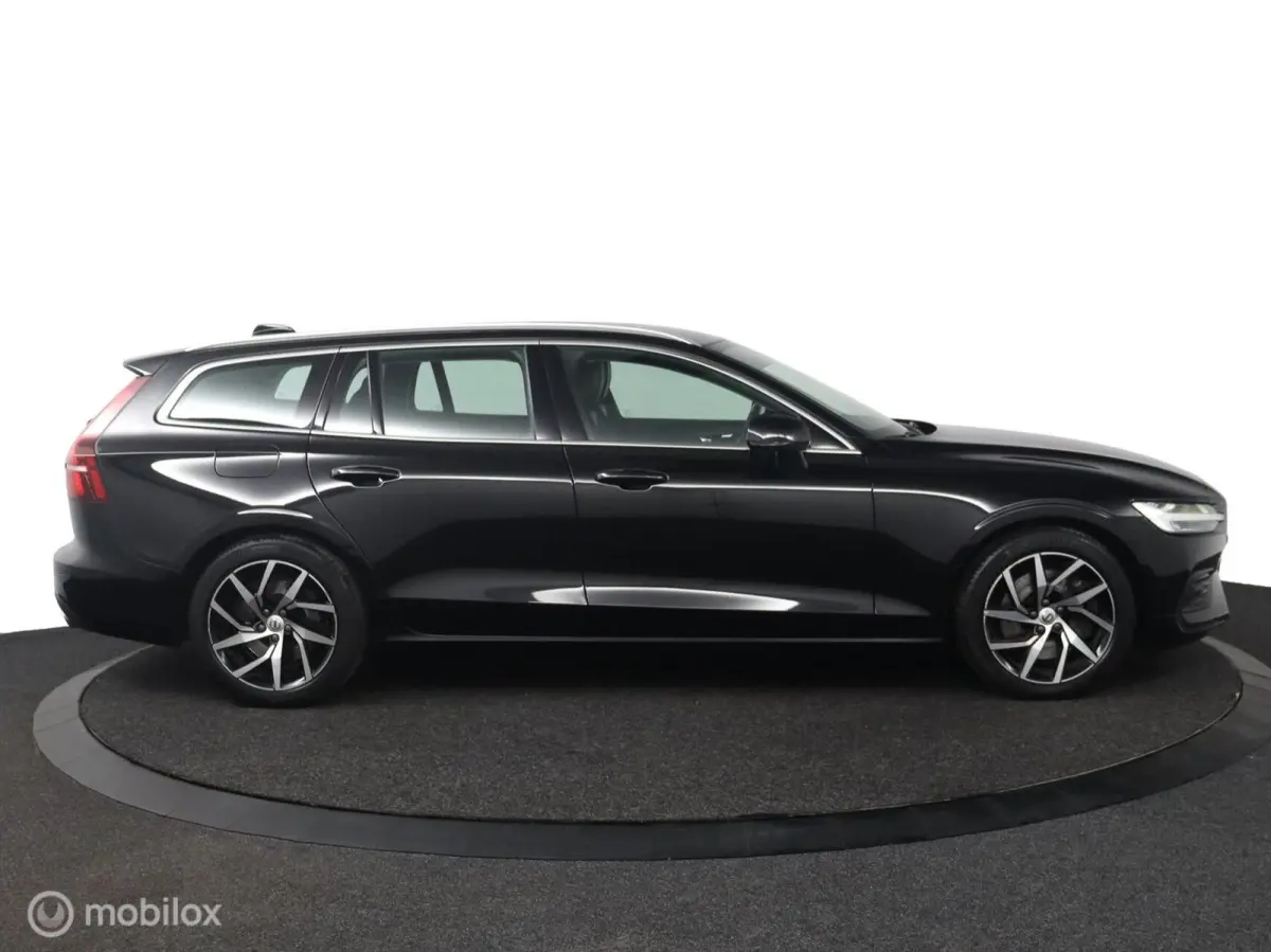 2.0 T5 Momentum | Trekhaak | Parkeersensoren Achter | Cruise Control|Climate Control Navigatie