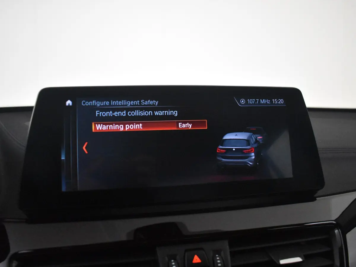 xDrive25e High Executive l Slechts 41 dkm! l Leder l Stoelverwarming l Elekt. Klep l Full Map Navigatie l Parkeersensoren l BMW Full LED l