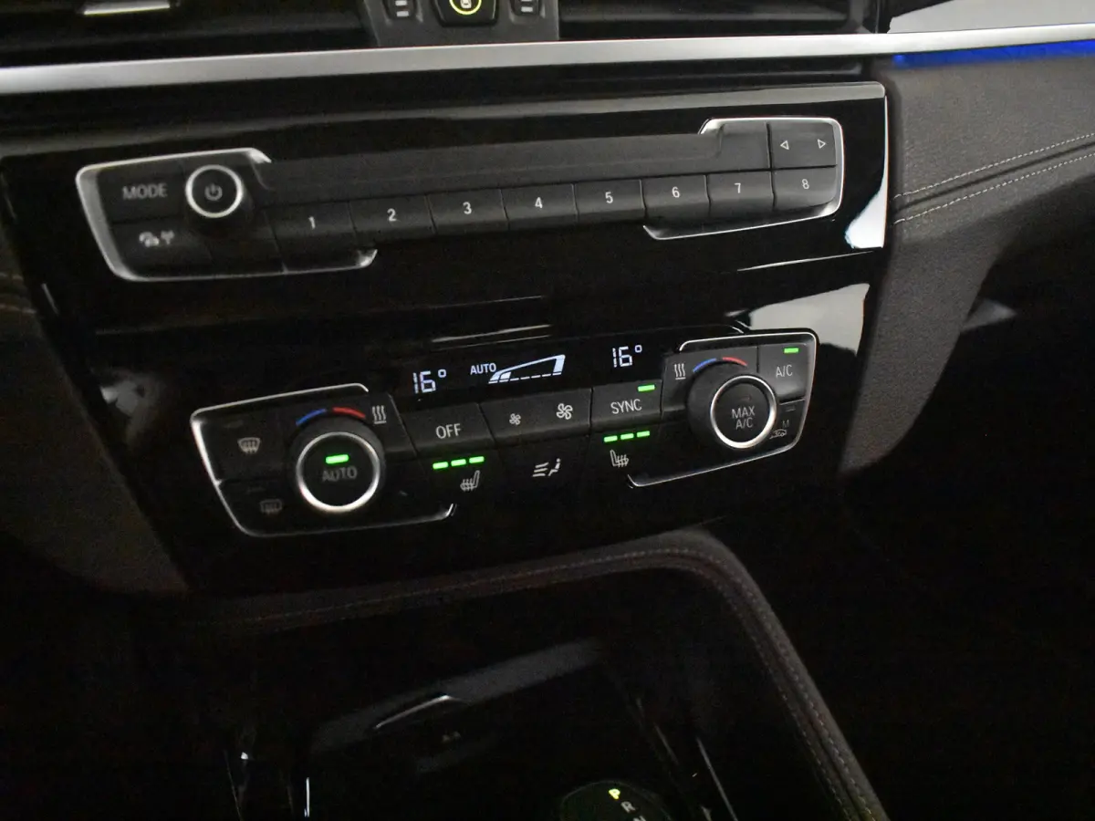 xDrive25e High Executive l Slechts 41 dkm! l Leder l Stoelverwarming l Elekt. Klep l Full Map Navigatie l Parkeersensoren l BMW Full LED l