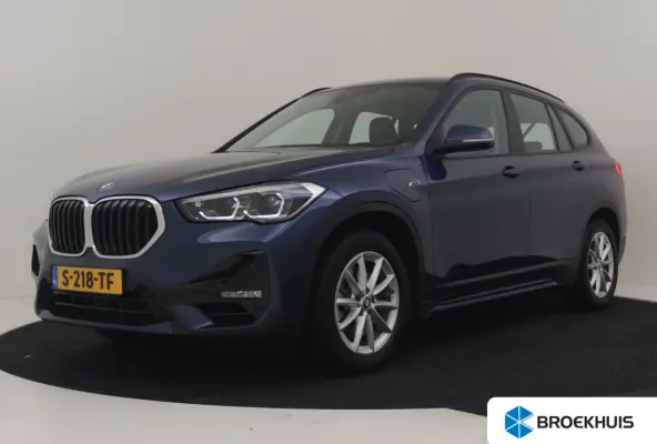 xDrive25e High Executive l Slechts 41 dkm! l Leder l Stoelverwarming l Elekt. Klep l Full Map Navigatie l Parkeersensoren l BMW Full LED l