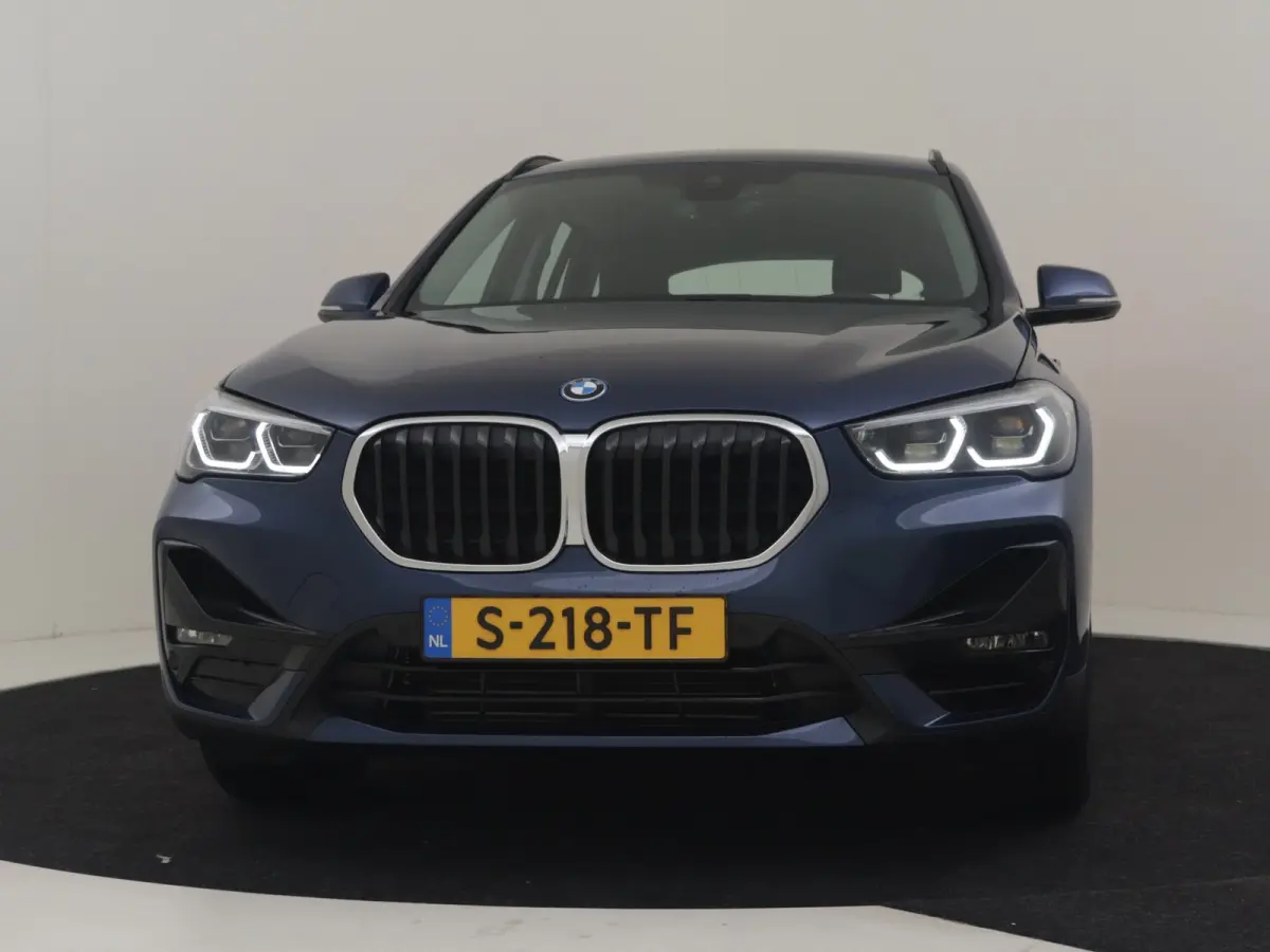 xDrive25e High Executive l Slechts 41 dkm! l Leder l Stoelverwarming l Elekt. Klep l Full Map Navigatie l Parkeersensoren l BMW Full LED l