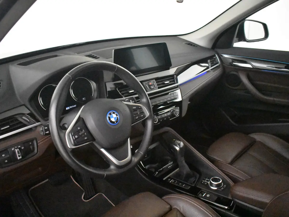 xDrive25e High Executive l Slechts 41 dkm! l Leder l Stoelverwarming l Elekt. Klep l Full Map Navigatie l Parkeersensoren l BMW Full LED l