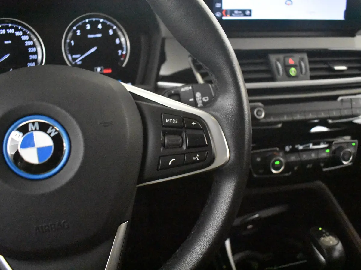 xDrive25e High Executive l Slechts 41 dkm! l Leder l Stoelverwarming l Elekt. Klep l Full Map Navigatie l Parkeersensoren l BMW Full LED l