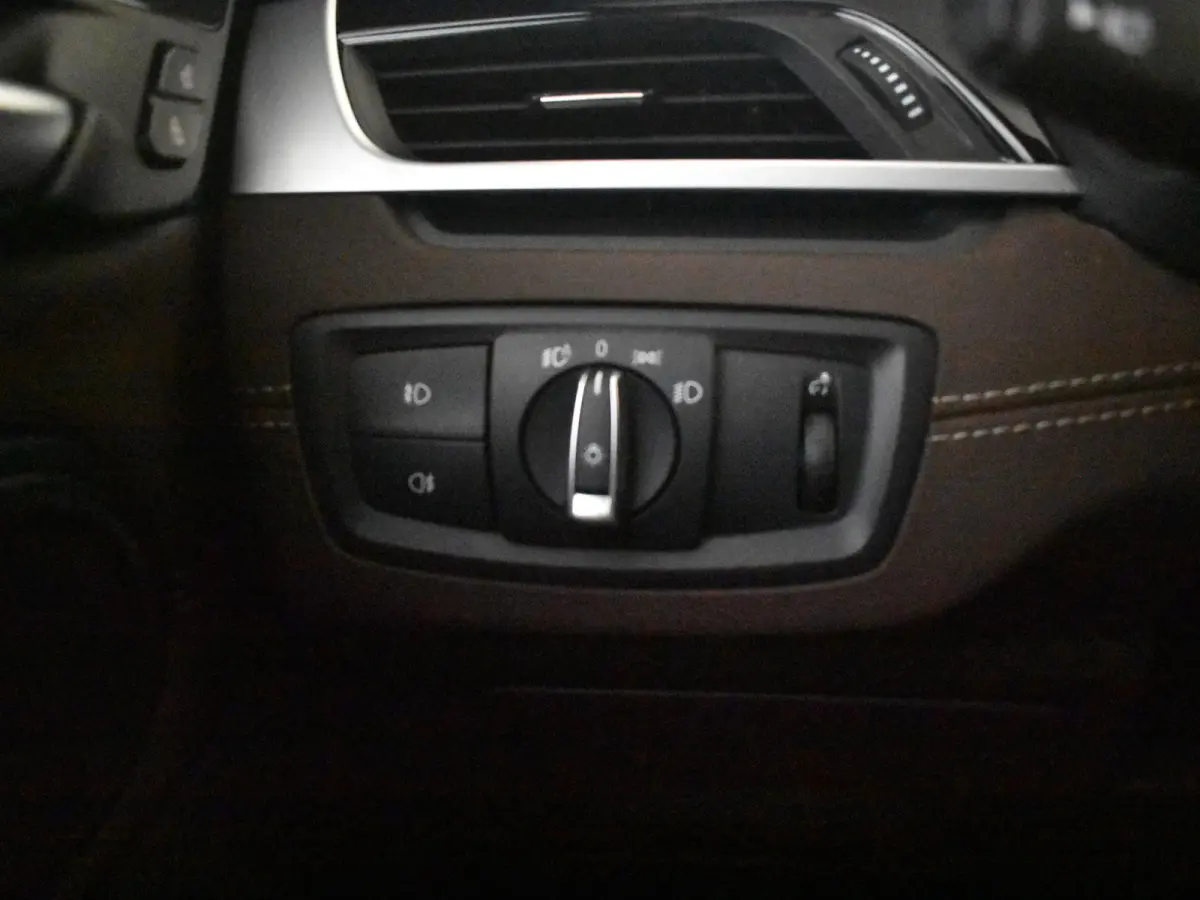 xDrive25e High Executive l Slechts 41 dkm! l Leder l Stoelverwarming l Elekt. Klep l Full Map Navigatie l Parkeersensoren l BMW Full LED l