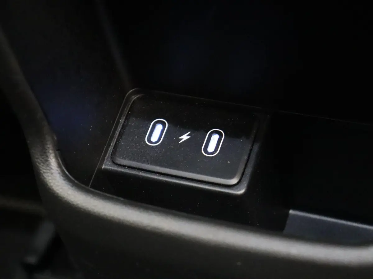 1.6 GDI HEV Comfort Smart | Stoel & Stuur verwarming | LED | Carplay |