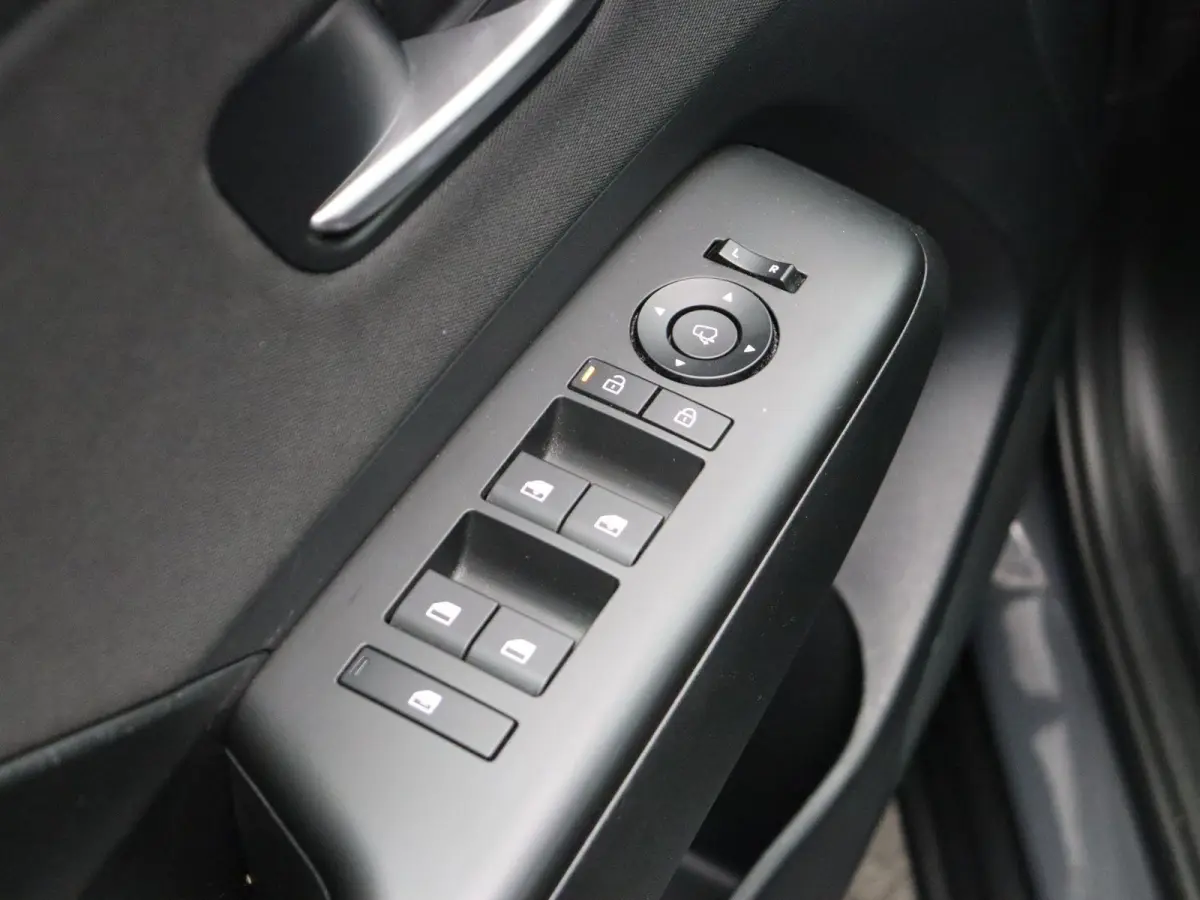 1.6 GDI HEV Comfort Smart | Stoel & Stuur verwarming | LED | Carplay |