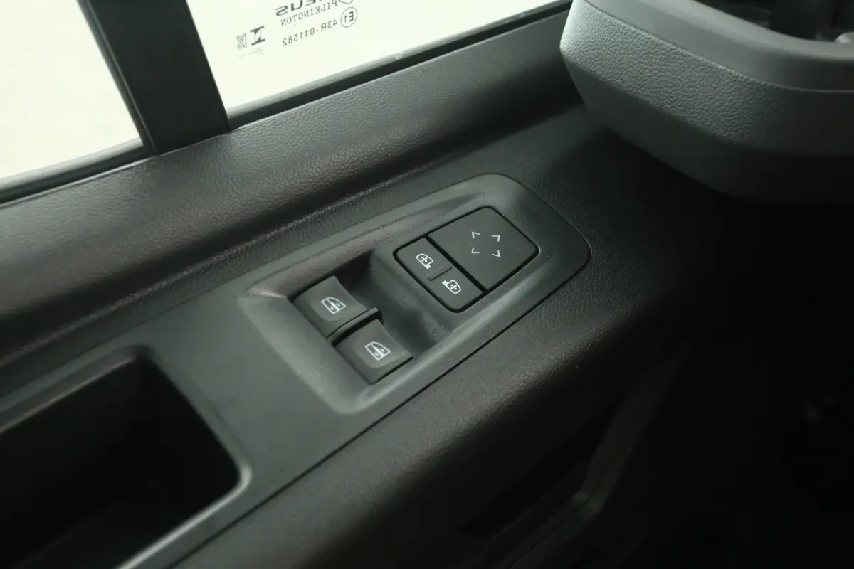 3.5t Long Range 87 kWh L2H2 | NIEUW | Snelladen | SOH 99% | Clima | Camera | Virtual | 3 Zits | Carplay | LED