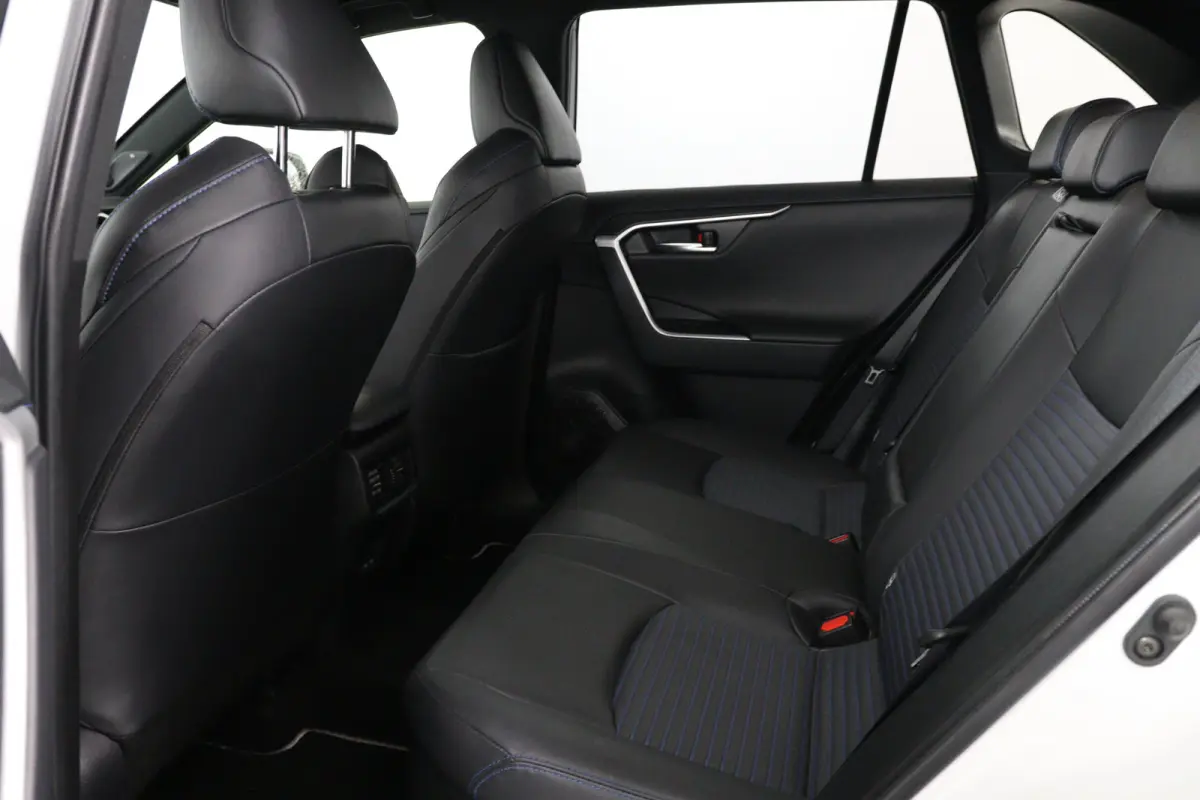 2.5 Hybrid Style Bi-Tone | 360 Camera | Adaptive Cruise | JBL Audio | Elektr Stoel | Stoel-/stuurverwarming | Keyless | Elektr Achterklep