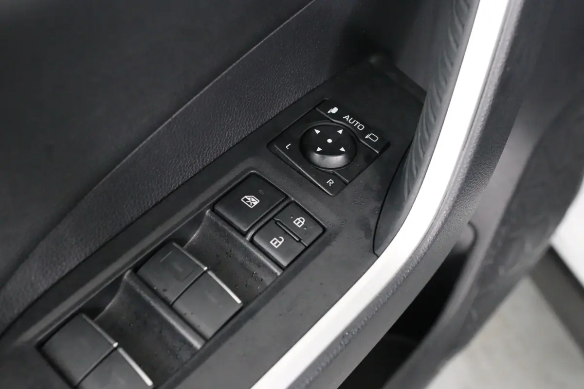 2.5 Hybrid Style Bi-Tone | 360 Camera | Adaptive Cruise | JBL Audio | Elektr Stoel | Stoel-/stuurverwarming | Keyless | Elektr Achterklep