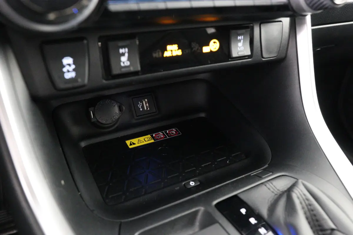 2.5 Hybrid Style Bi-Tone | 360 Camera | Adaptive Cruise | JBL Audio | Elektr Stoel | Stoel-/stuurverwarming | Keyless | Elektr Achterklep