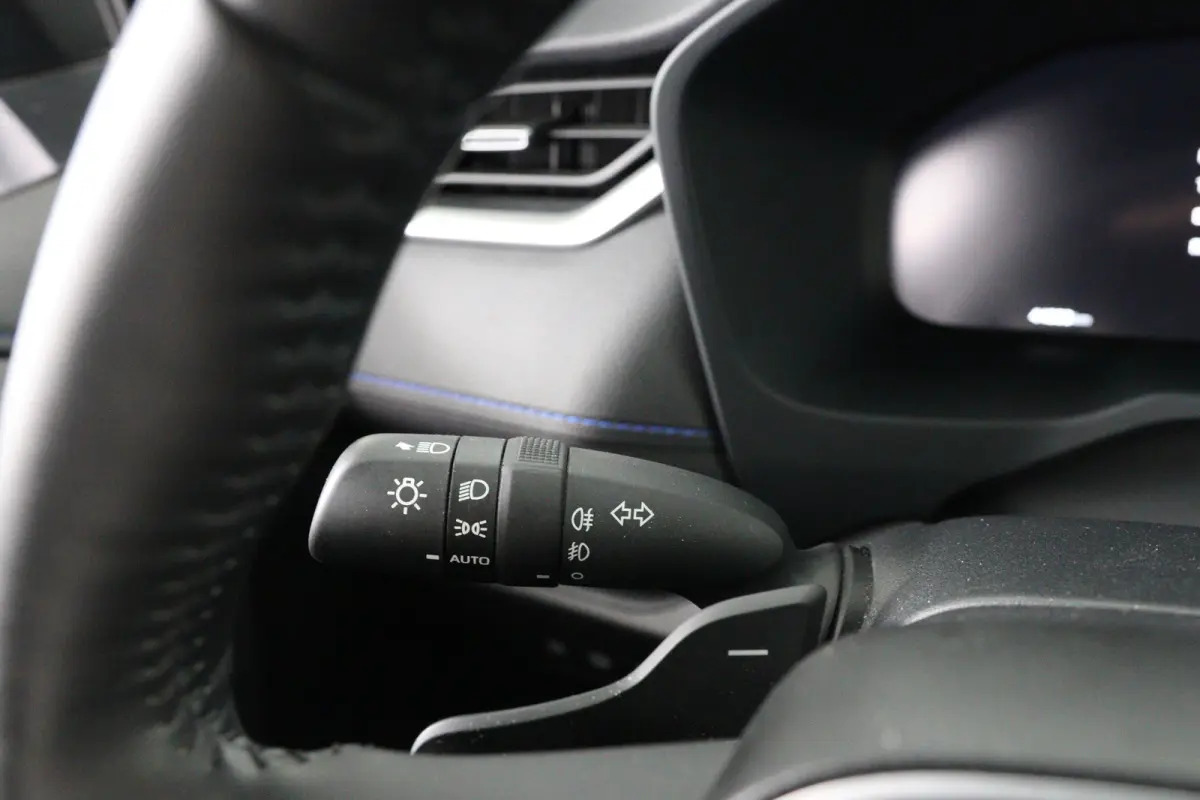 2.5 Hybrid Style Bi-Tone | 360 Camera | Adaptive Cruise | JBL Audio | Elektr Stoel | Stoel-/stuurverwarming | Keyless | Elektr Achterklep