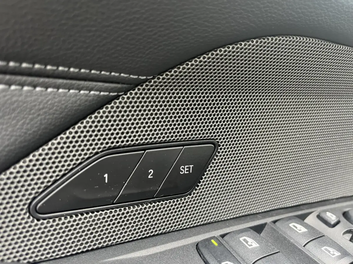 eDrive40 M-SPORT 84 kWh SOH95% LASER+PANO+ACC+H&K+TRE