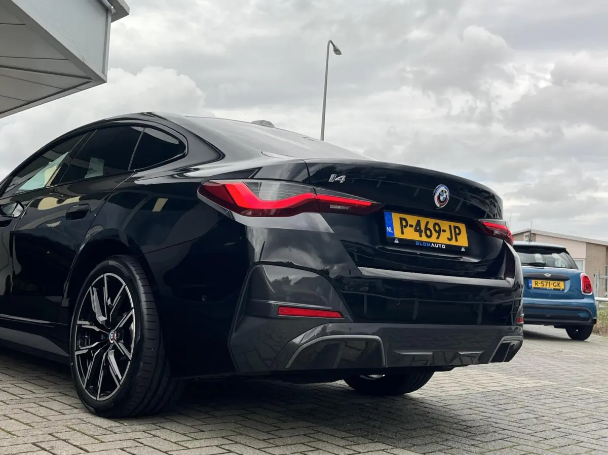 eDrive40 M-SPORT 84 kWh SOH95% LASER+PANO+ACC+H&K+TRE