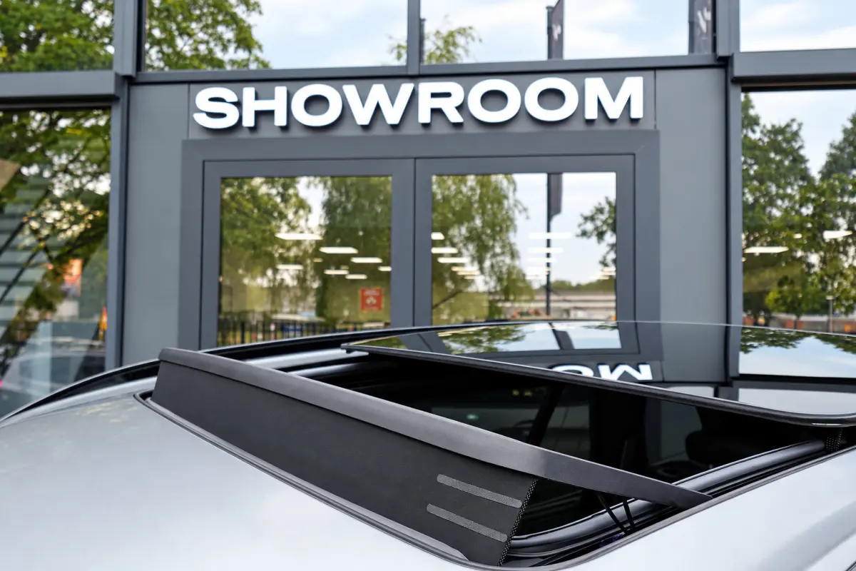 XDrive50e PANO SKYLOUNGE FROZEN GREY VOL