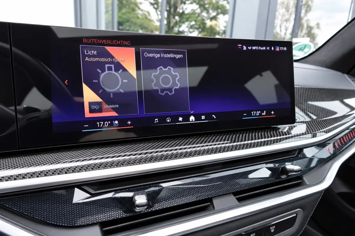 XDrive50e PANO SKYLOUNGE FROZEN GREY VOL