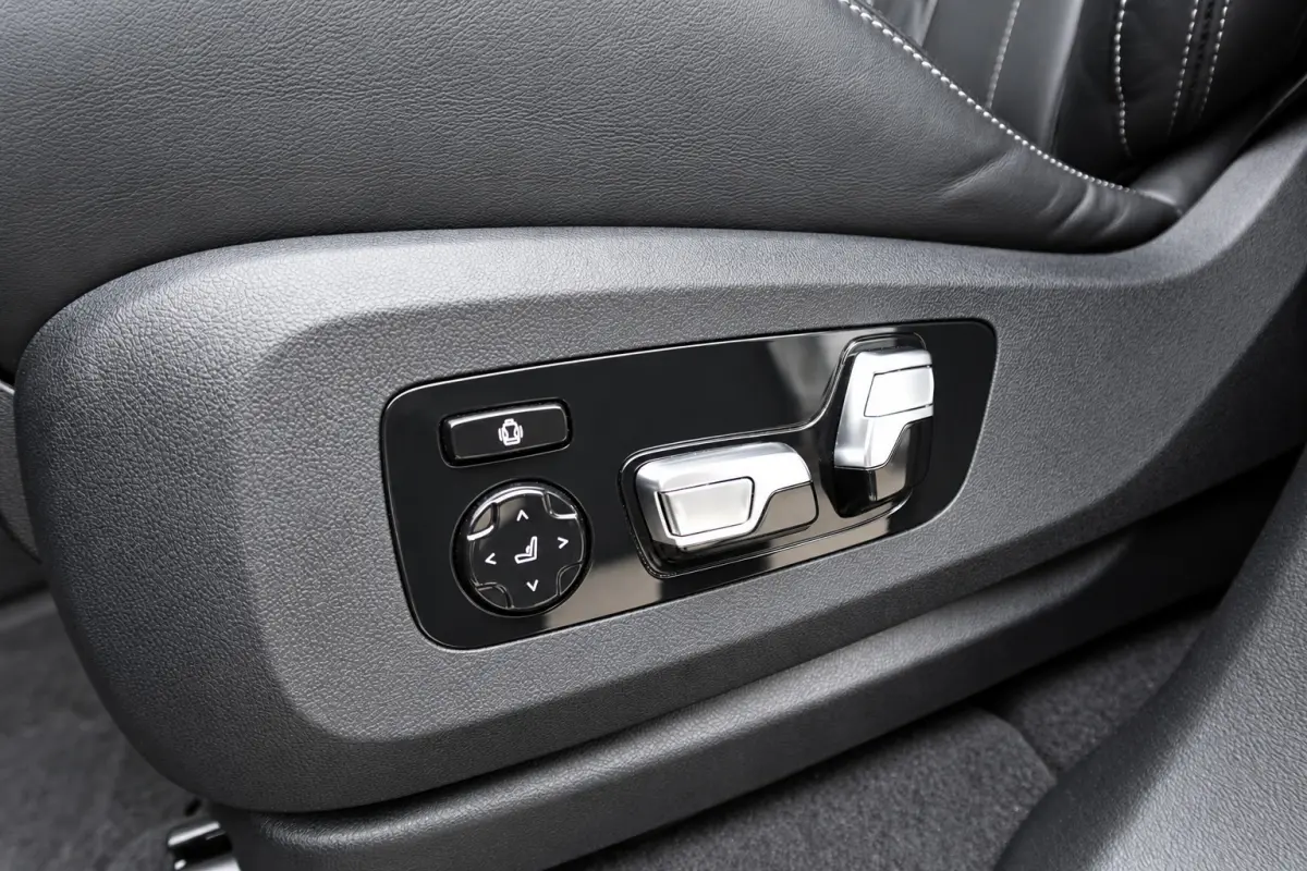 XDrive50e PANO SKYLOUNGE FROZEN GREY VOL