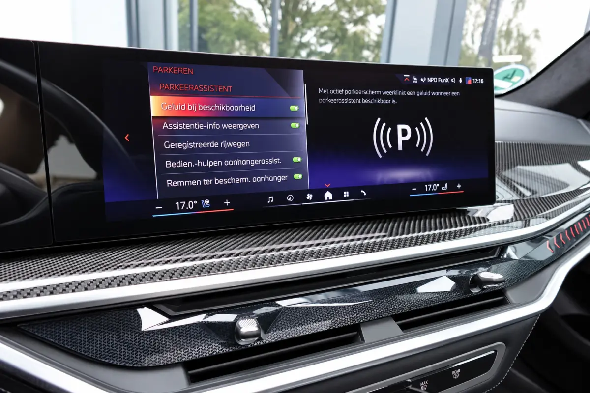 XDrive50e PANO SKYLOUNGE FROZEN GREY VOL