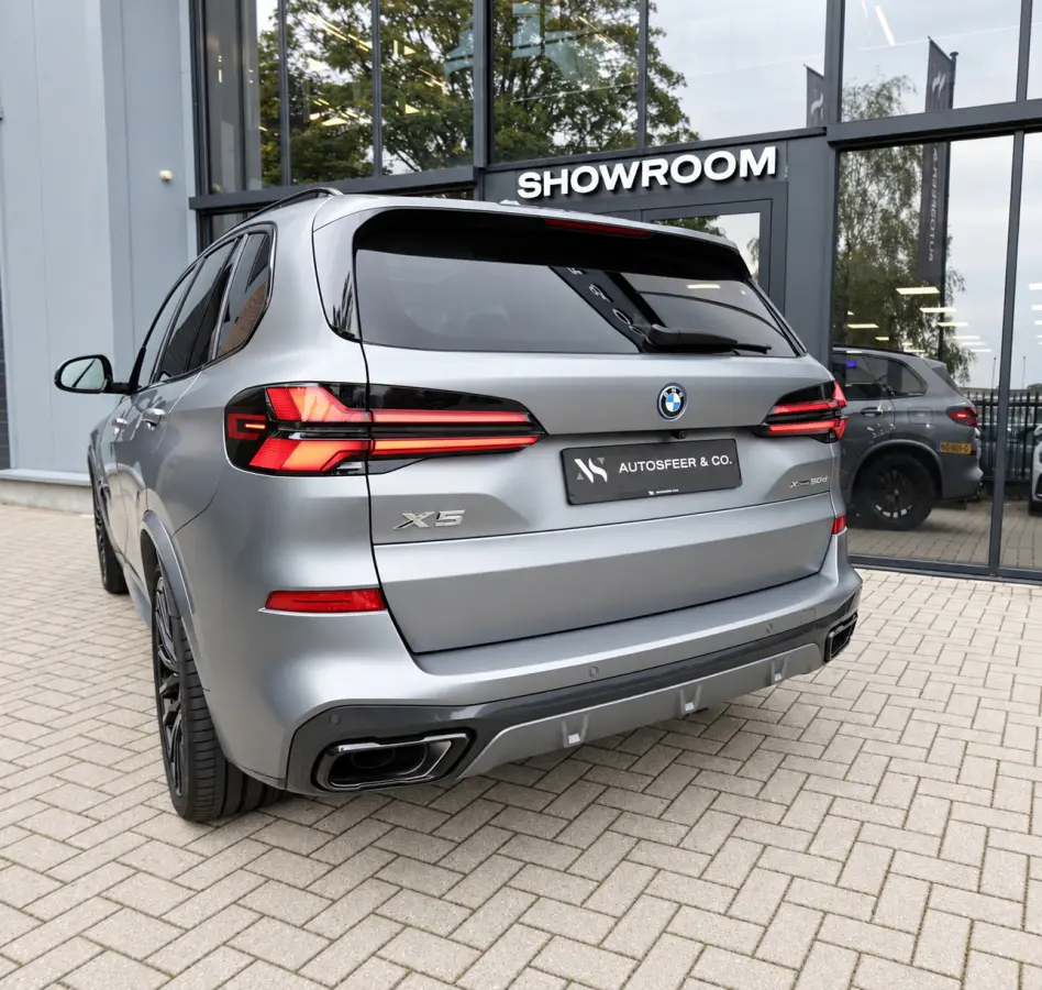 XDrive50e PANO SKYLOUNGE FROZEN GREY VOL