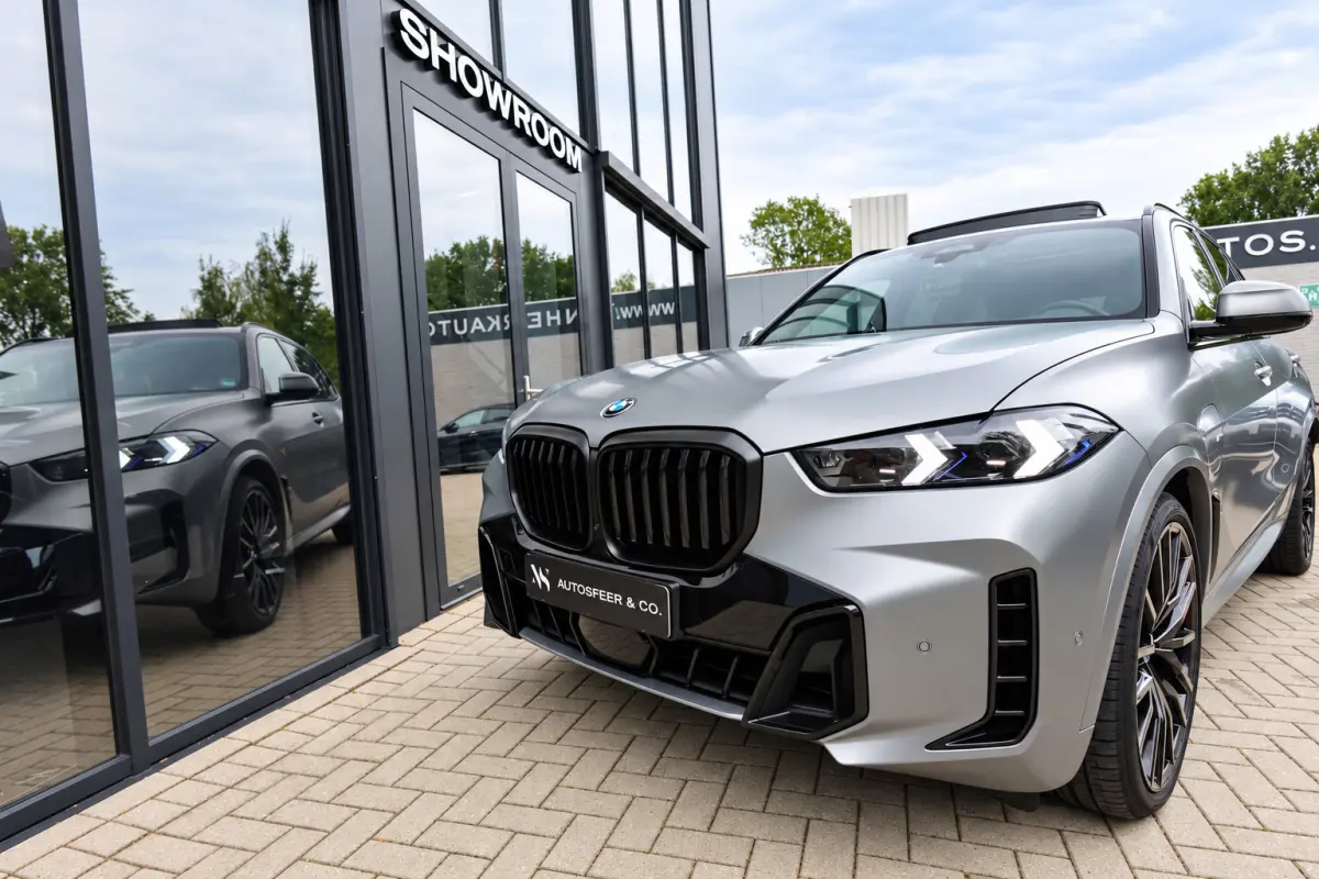 XDrive50e PANO SKYLOUNGE FROZEN GREY VOL