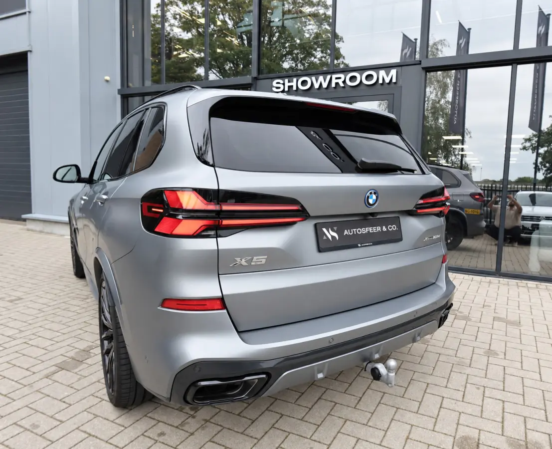 XDrive50e PANO SKYLOUNGE FROZEN GREY VOL