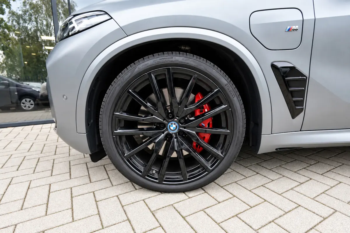 XDrive50e PANO SKYLOUNGE FROZEN GREY VOL