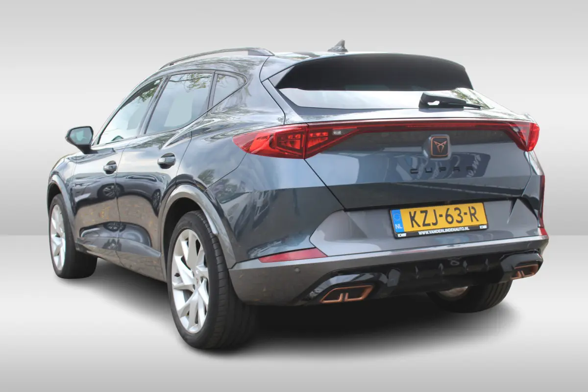 1.4 TSI e-Hybrid Essential l Adaptieve Cruise Control l PDC l Achteruitrijcamera l Stuur- en Stoelverwarming l Keyless l Navi l Clima l Apple Carplay/ Android Auto