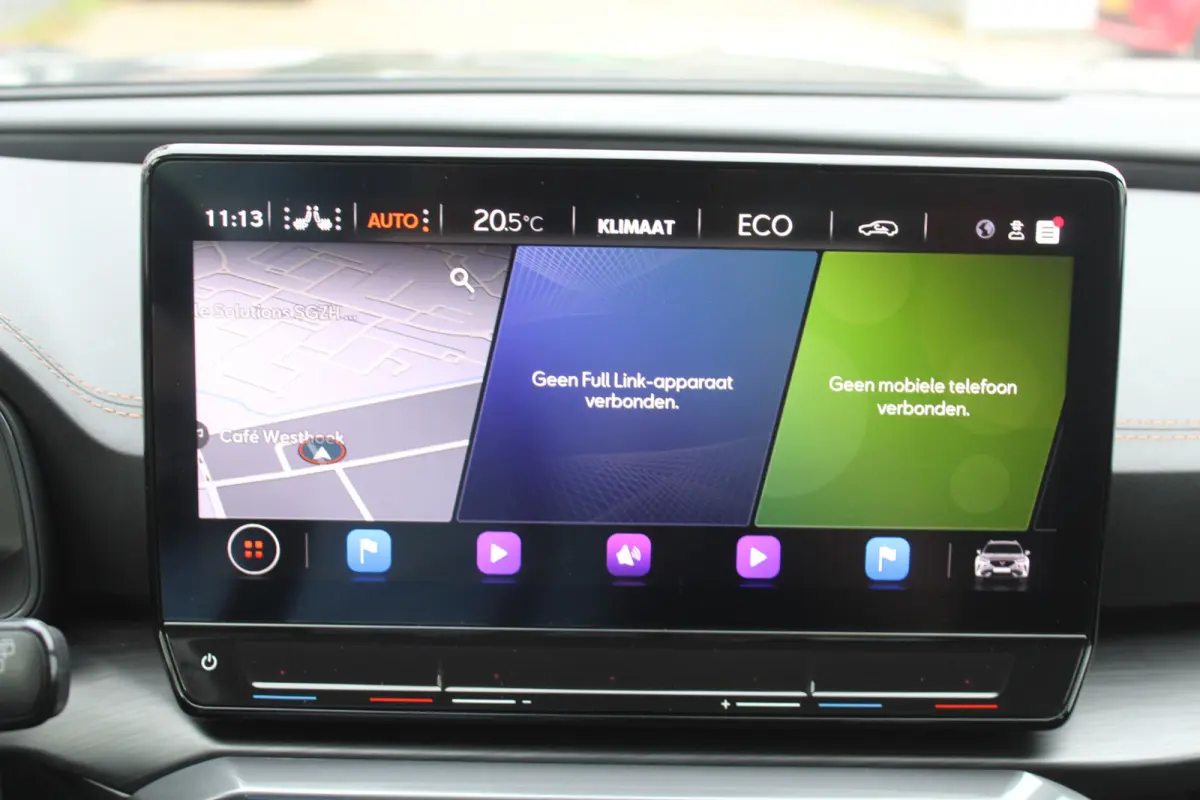 1.4 TSI e-Hybrid Essential l Adaptieve Cruise Control l PDC l Achteruitrijcamera l Stuur- en Stoelverwarming l Keyless l Navi l Clima l Apple Carplay/ Android Auto