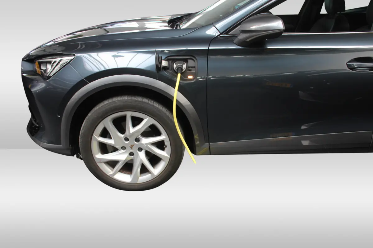 1.4 TSI e-Hybrid Essential l Adaptieve Cruise Control l PDC l Achteruitrijcamera l Stuur- en Stoelverwarming l Keyless l Navi l Clima l Apple Carplay/ Android Auto