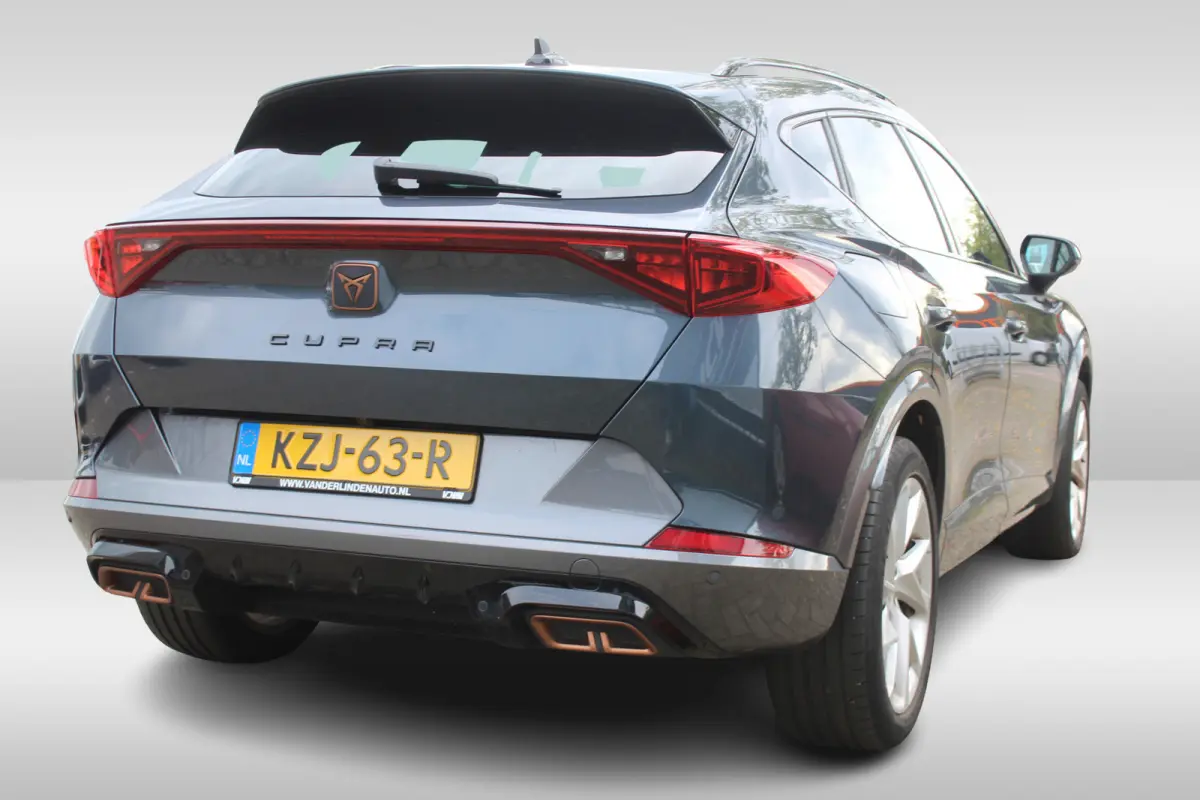 1.4 TSI e-Hybrid Essential l Adaptieve Cruise Control l PDC l Achteruitrijcamera l Stuur- en Stoelverwarming l Keyless l Navi l Clima l Apple Carplay/ Android Auto