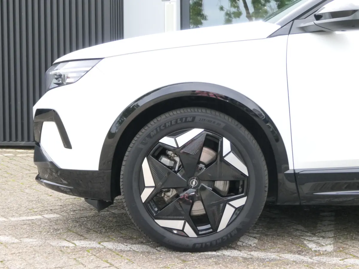 Ultimate AWD 73 kWh | Premium leder | Warmtepomp | Panoramadak