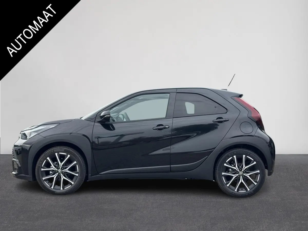 Hybrid 115 GR Sport JBL Audio | Nieuw!!| ACC | Clima | Camera| PDC voor+achter | Stoelverwarming | Carplay | DAB | Lm velgen ( Vestiging - Vianen 0347-371248)