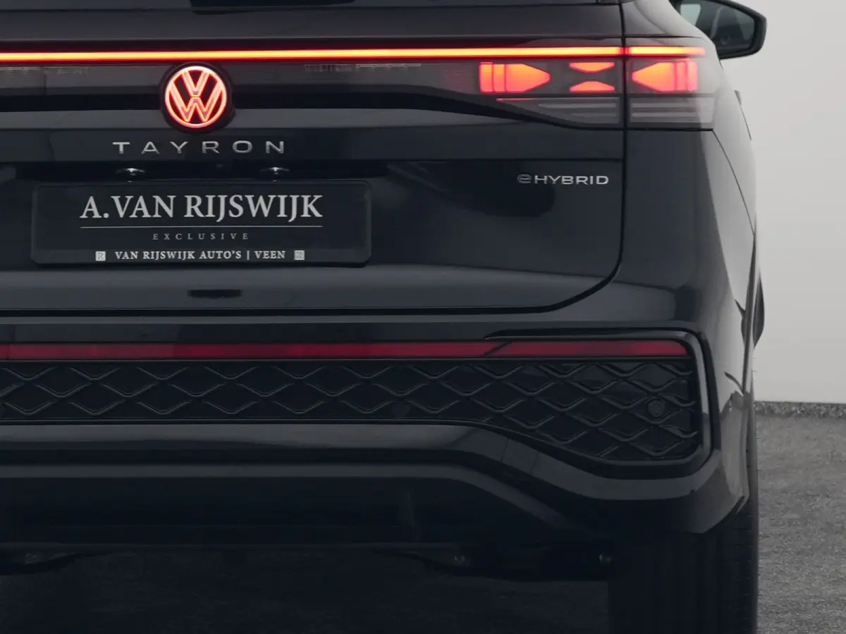1.5 eHybrid 272 PK R-Line | PANO | 360° | ADAPTIVE | HUD | STOEL- EN STUURVERW. | TREKHAAK