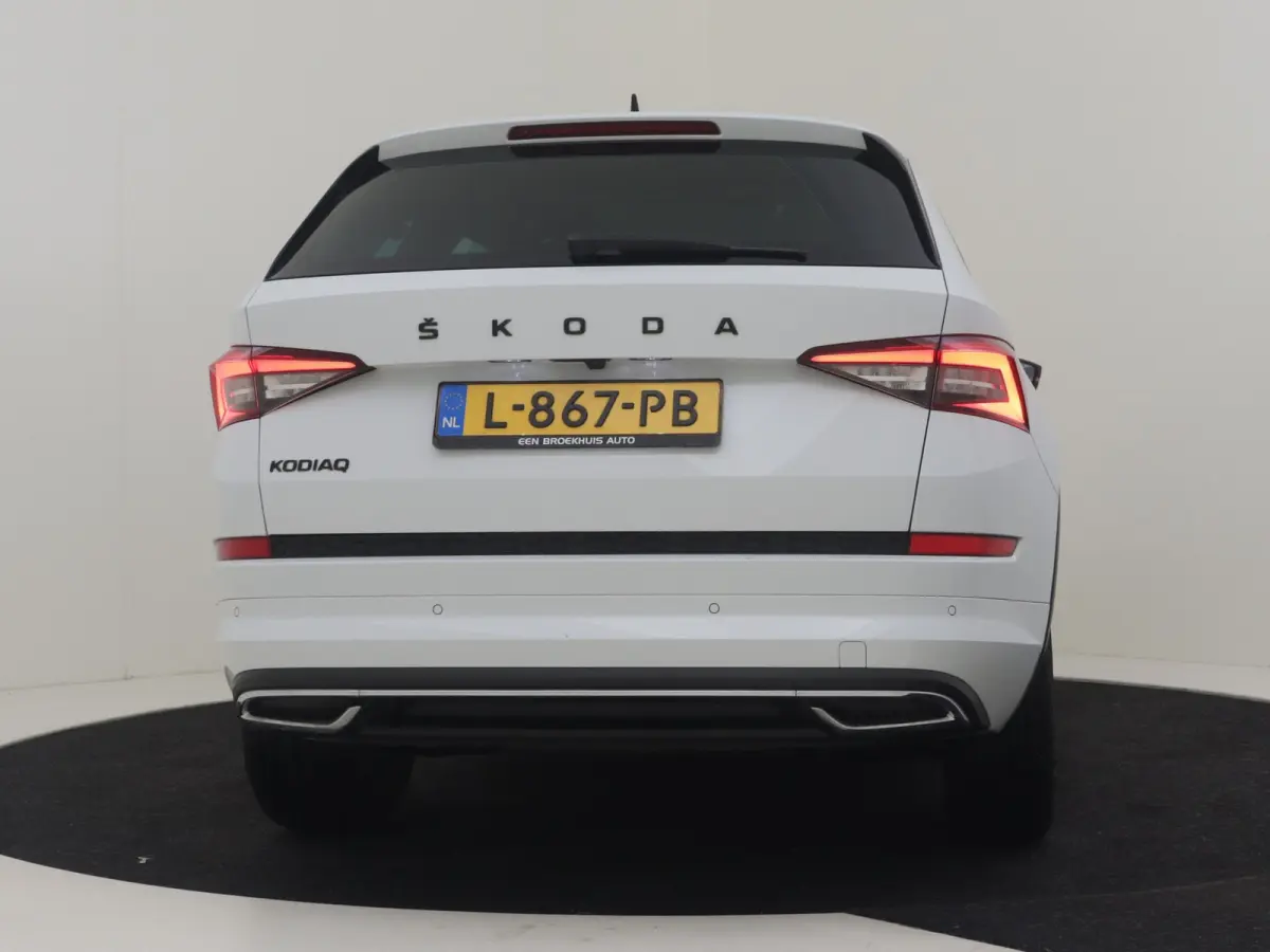 1.5 TSI Sportline Business 7p. l Canton Sound l Elekt. Stoel incl Memory l Side Assist l Elektr. Klep l Panoramadak l Alcantara l Navigatie l
