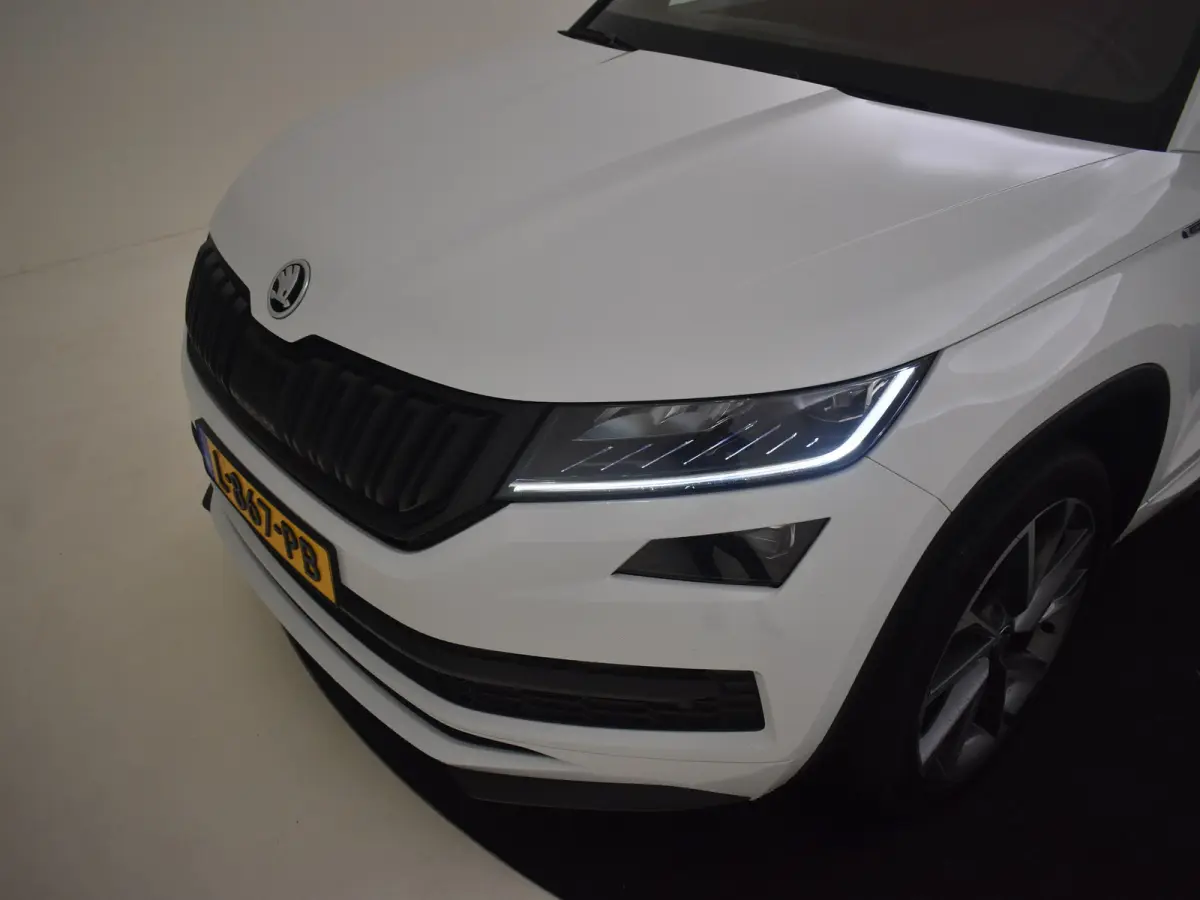 1.5 TSI Sportline Business 7p. l Canton Sound l Elekt. Stoel incl Memory l Side Assist l Elektr. Klep l Panoramadak l Alcantara l Navigatie l
