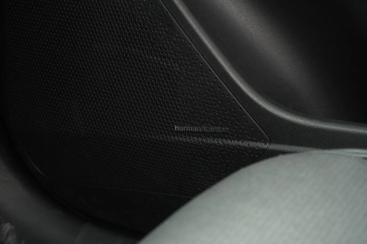 1.6 GDi Hybrid ExecutiveLine / H&K-Audio / Leder / Stoel&Stuurverw.verkoel. / HUD / Pano-Dak / ACC / 18" / = DEALER OND!!