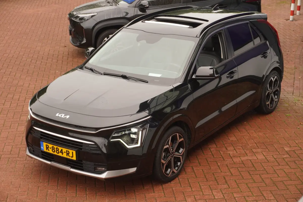 1.6 GDi Hybrid ExecutiveLine / H&K-Audio / Leder / Stoel&Stuurverw.verkoel. / HUD / Pano-Dak / ACC / 18" / = DEALER OND!!