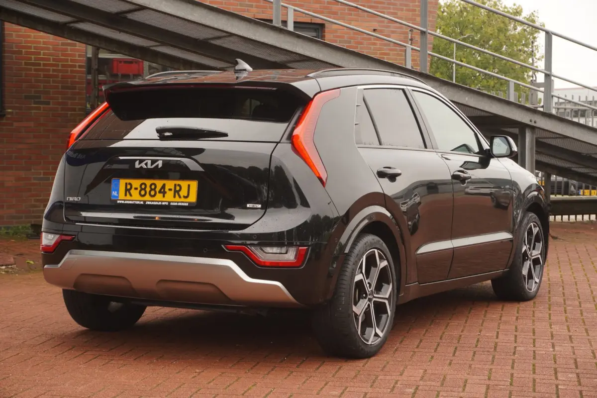1.6 GDi Hybrid ExecutiveLine / H&K-Audio / Leder / Stoel&Stuurverw.verkoel. / HUD / Pano-Dak / ACC / 18" / = DEALER OND!!
