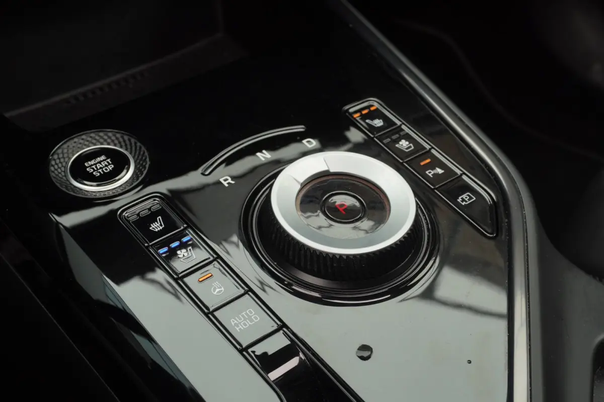 1.6 GDi Hybrid ExecutiveLine / H&K-Audio / Leder / Stoel&Stuurverw.verkoel. / HUD / Pano-Dak / ACC / 18" / = DEALER OND!!