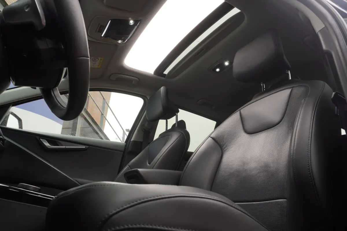 1.6 GDi Hybrid ExecutiveLine / H&K-Audio / Leder / Stoel&Stuurverw.verkoel. / HUD / Pano-Dak / ACC / 18" / = DEALER OND!!