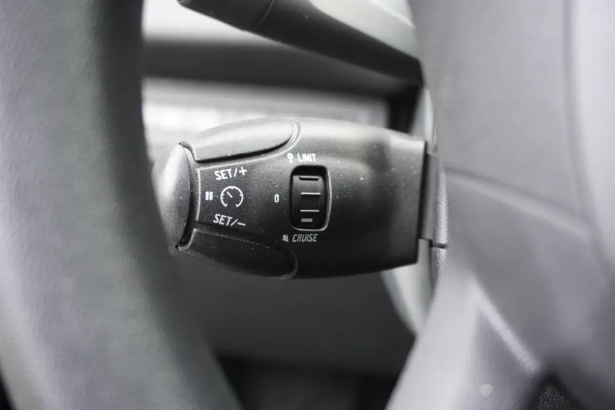 1.2 PureTech Like 5deurs | 74.000KM | CarPlay | Elek. Pakket | Vol opties | Inruil mogelijk