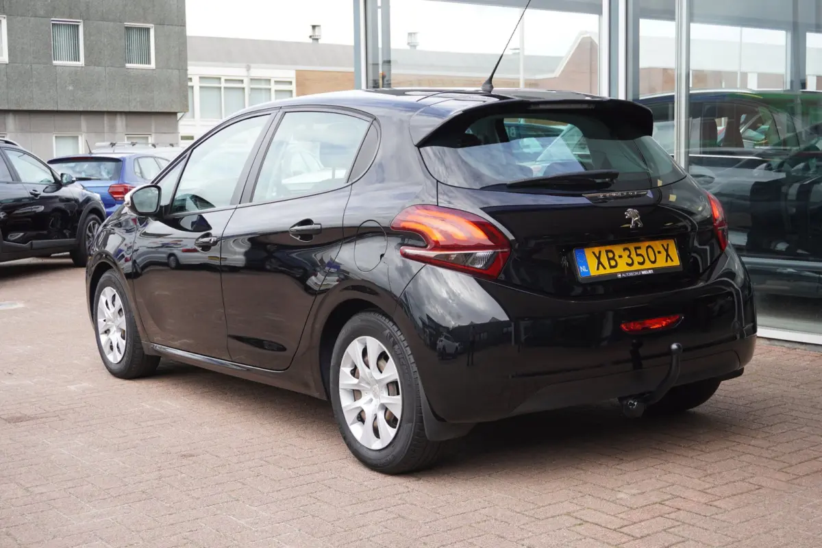 1.2 PureTech Like 5deurs | 74.000KM | Handgeschakeld | Elek. Pakket | Vol opties | Inruil mogelijk