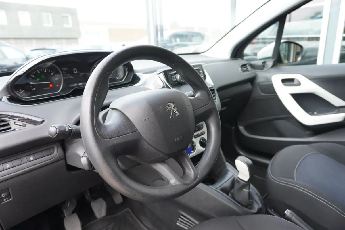 1.2 PureTech Like 5deurs | 74.000KM | Handgeschakeld | Elek. Pakket | Vol opties | Inruil mogelijk